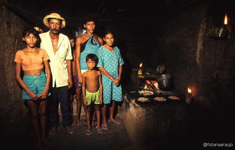 Veja 1997 Família vítima da seca Iraucuba CE